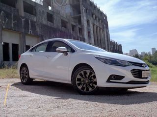 KBB no YouTube - Chevrolet Cruze merece mais do que ficar na sombra do Corolla