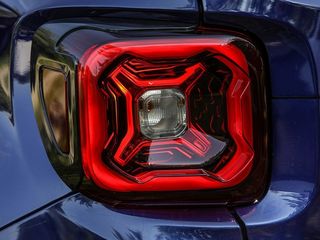 Jeep Renegade reestilizado trará os novos motores FireFly turbinados