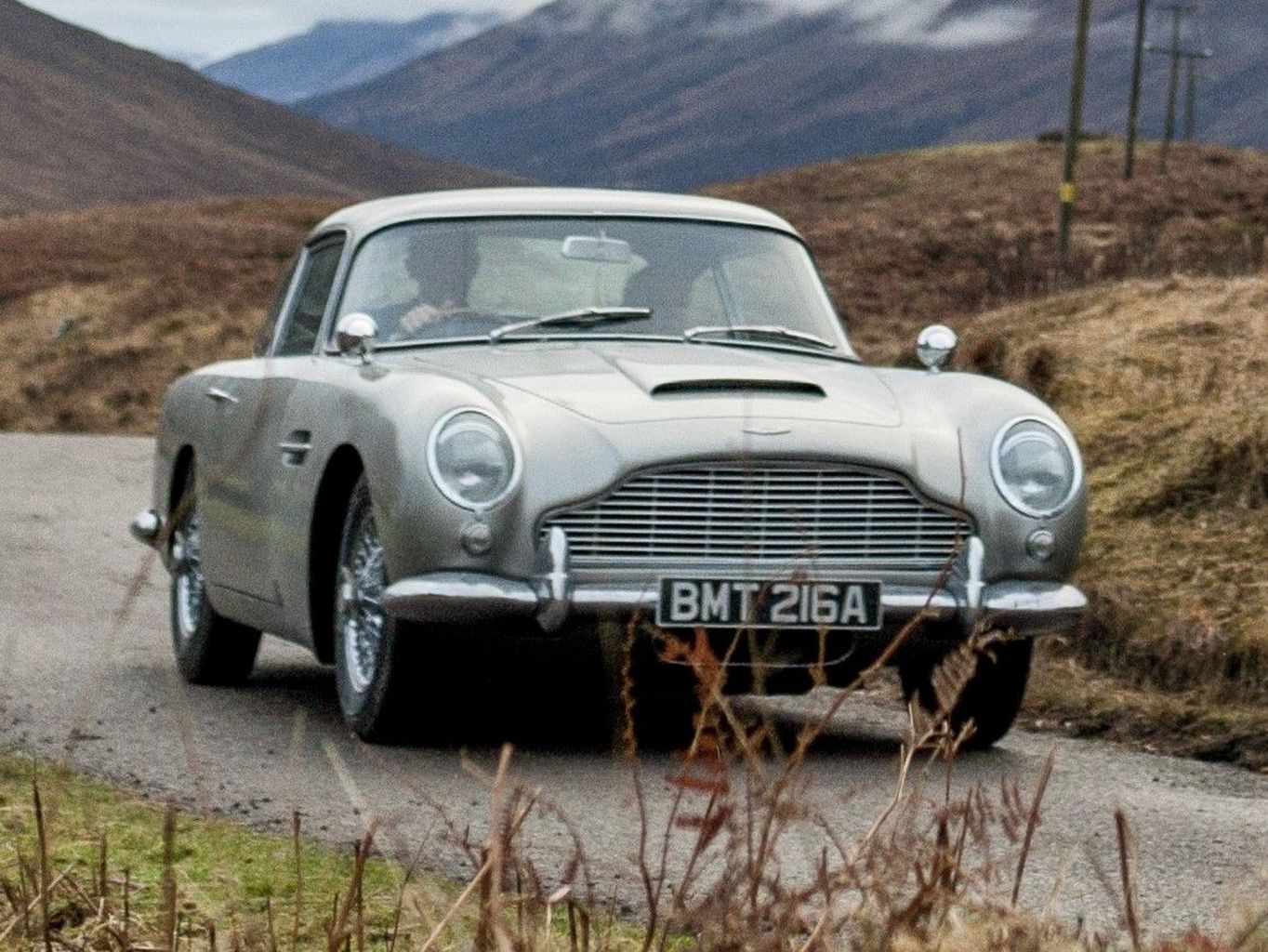 Ação! - Aston Martin recriará 25 DB5 de 