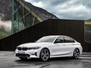Salão de Paris revela detalhes técnicos no BMW Série 3 de 7ª geração