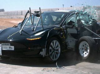Tesla Model 3 é o carro mais seguro já testado pela NHTSA