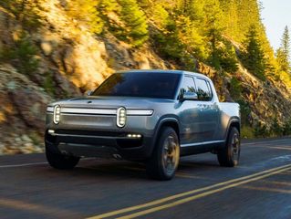 Tesla pode perder corrida nas picapes para a Rivian com a R1T