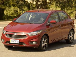 Vendas em outubro - Chevrolet Onix vende pouco menos que Ka e HB20 somados