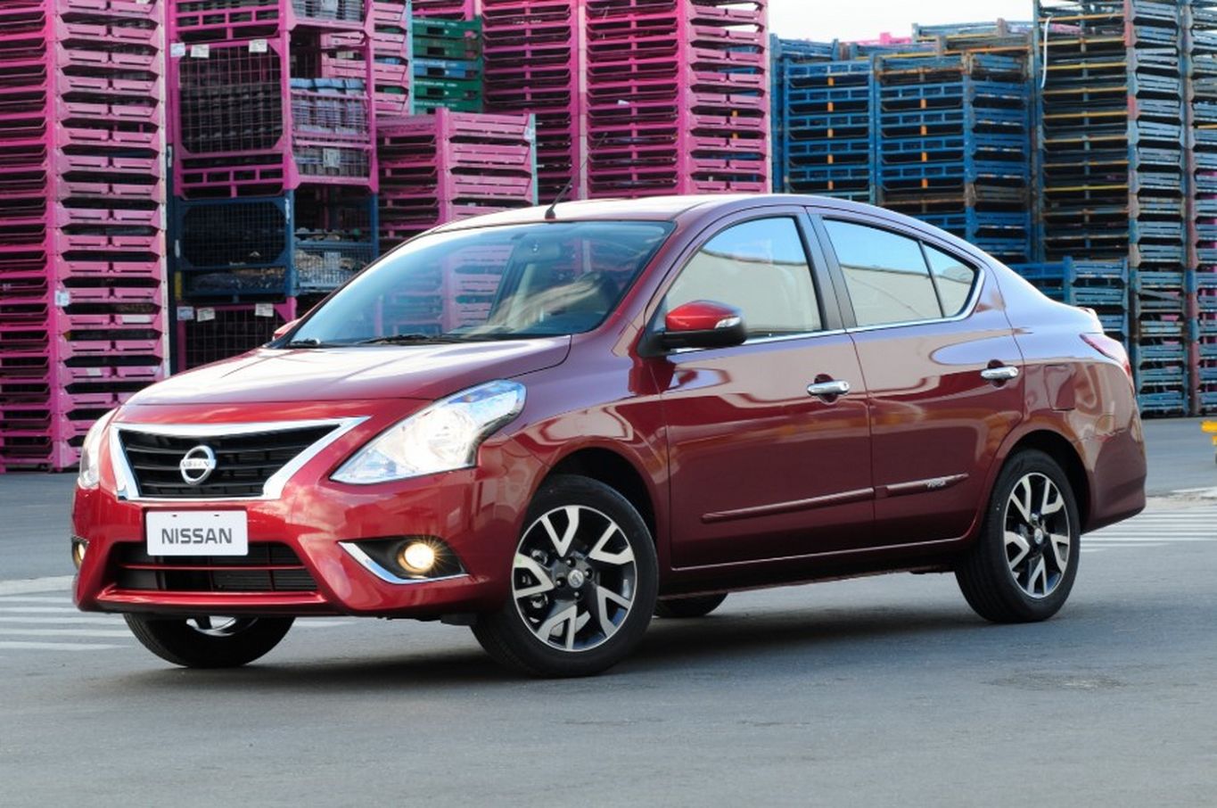 Nissan Versa ficou em terceiro no ranking de sedãs para o trabalho