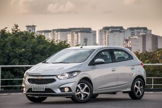 Chevrolet Onix usado vende quase tão bem quanto novo