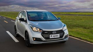 Qual versão do Hyundai HB20 usado menos desvaloriza?
