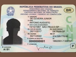 Nova CNH de "cartão inteligente" conflita com DNI, a nova identidade brasileira