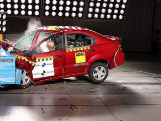 Latin NCAP dá mais uma nota zero para a Chevrolet e confirma 4 para o Kicks
