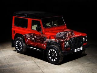 Land Rover Defender volta à vida com V8 a gasolina para celebrar seus 70 anos