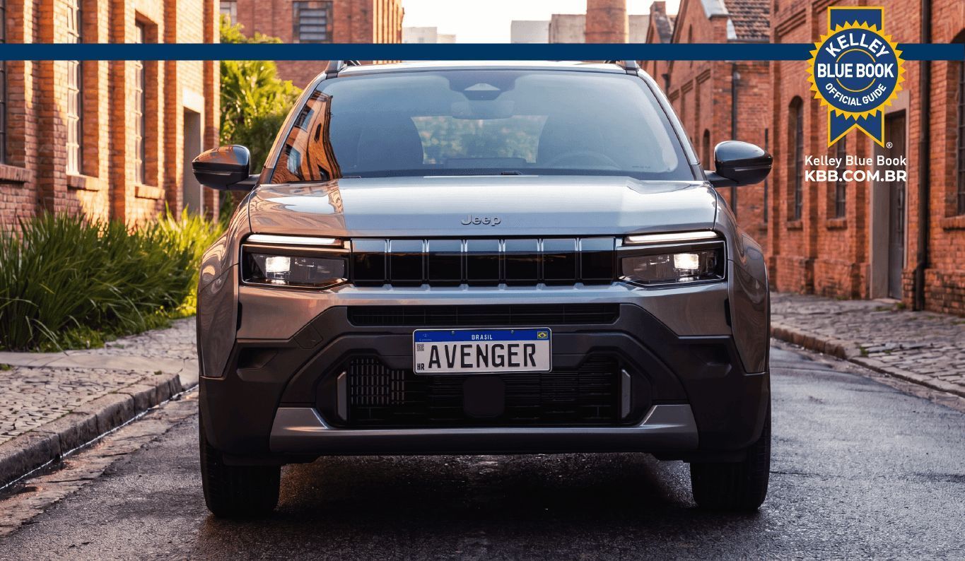 Jeep Avenger Altitude chega ao Brasil com sistema híbrido leve e preços a partir de R$ 114.990,00