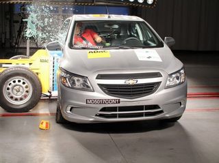GM redime Onix e Prisma no Latin NCAP. Mas por que só agora?