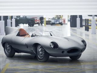 Jaguar leva ao Retromobile o primeiro dos 25 novos D-Type que construirá