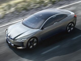BMW diz que produção em massa de elétricos só será viável em 2020