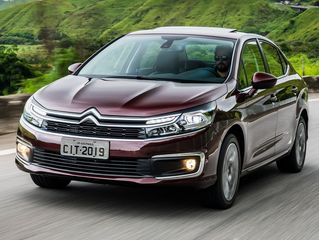Avaliação KBB™ - Citroën C4 Lounge Shine